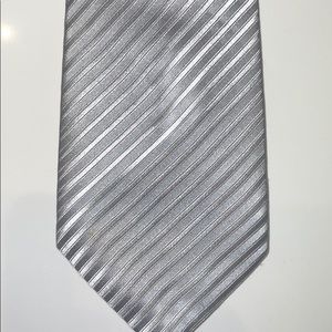 Silver Donald Trump tie